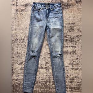 Skinny distressed jeans